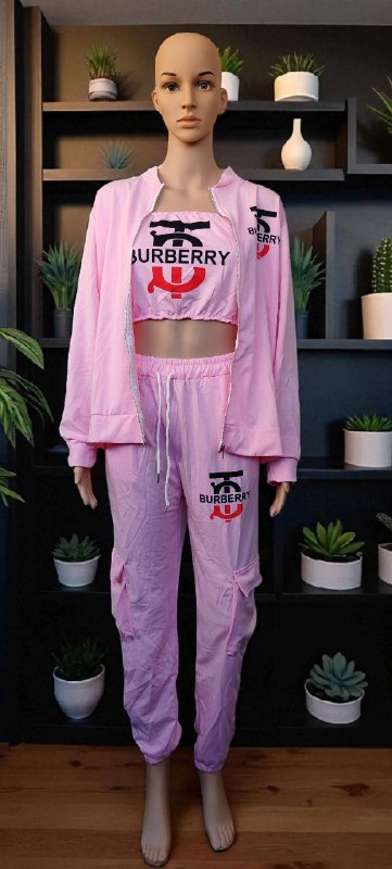 Burberry Woman Complete Wear